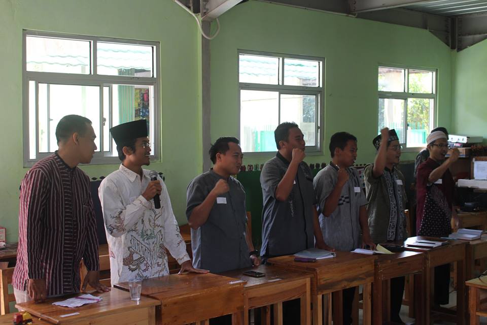 Guru Pesantren Tahfidz Ruhul Jadid Tanggerang Banten
